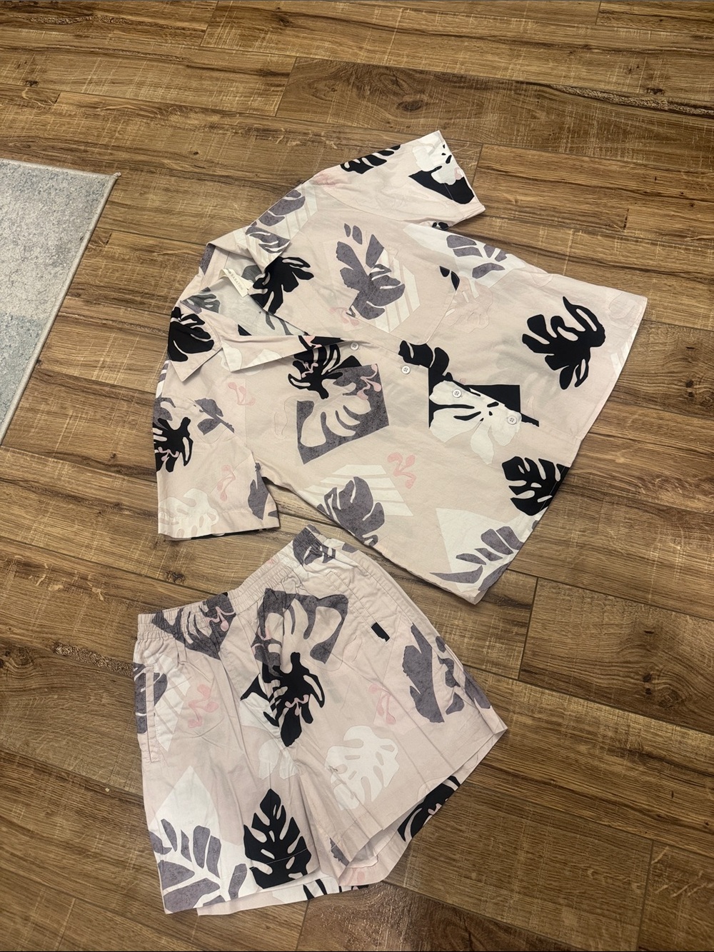 Aritzia Pink Tropical Print Athletic Shorts and top - Black & Gray Leaf Motif